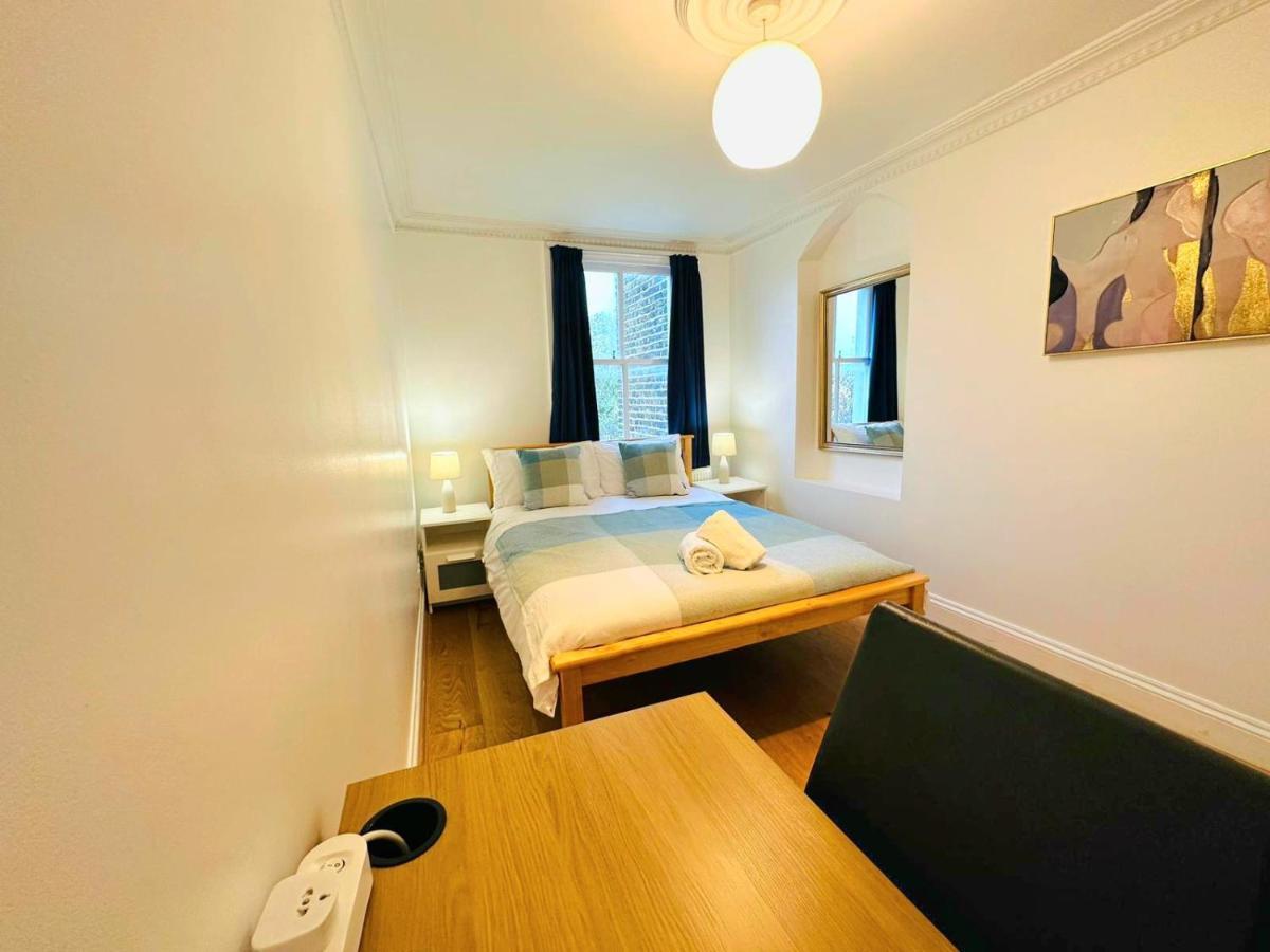 Cosy Home In Kensington - Great Location! 3 Minutes Walk To Earl'S Court Station London Exteriör bild